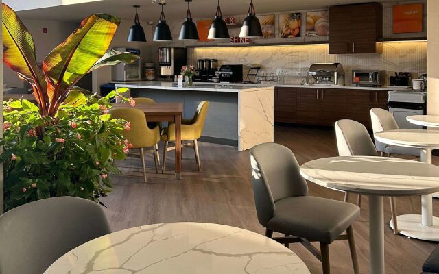 Comfort Inn and Suites Ingersoll