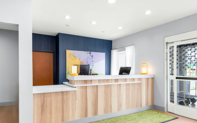 Spark by Hilton Springfield Southwest