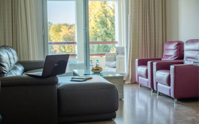 Mnar Castle Apartments