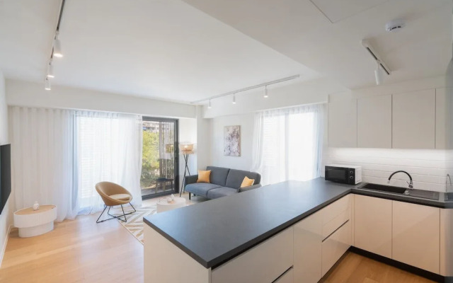 LIV Athinum 1 - Luxury Apartment 1A