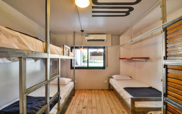 Onas Hostel & Suites