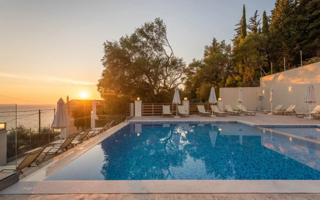 Mazis Apartments