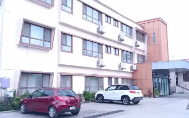 Tauese Seaview Hotel
