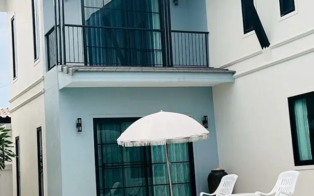 Level FIVE pool villa Pattaya
