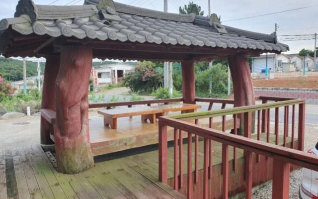 Daebudo (Yeongheungdo) Badajigi Pension