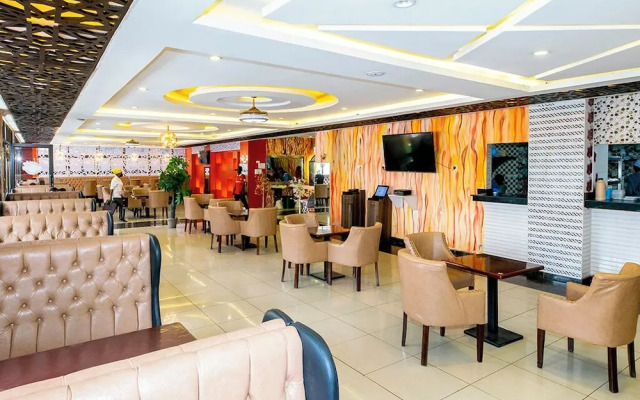 Nur Complex Hotel