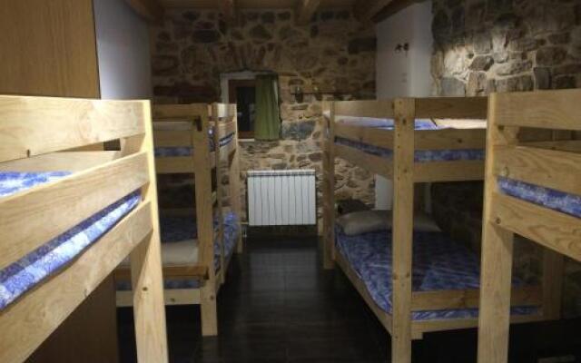 Albergue El Rebezo - Hostel