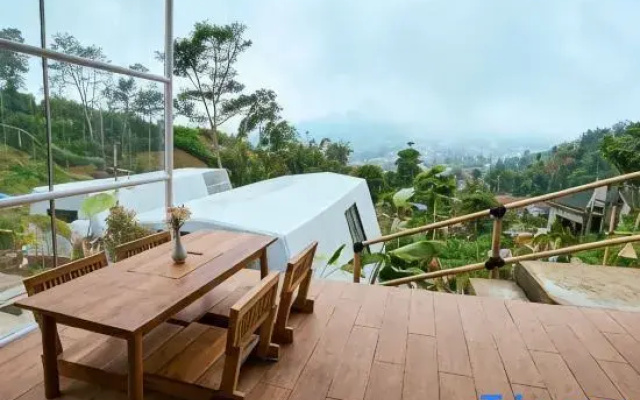 Luxcamp Selo - Merapi View by Horison