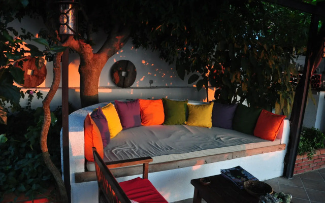 Ece Hotel Sovalye Island