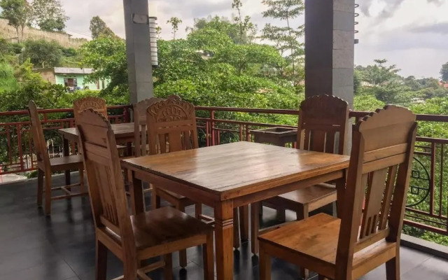 Rumah Stroberi Organic Farm and Lodge