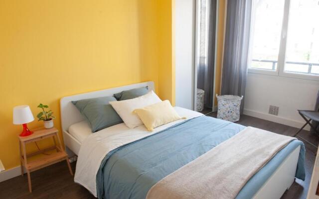 Appartement spacieux avec balcon et parking