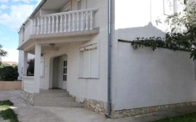VRSI, SUNNY HOUSE for 8