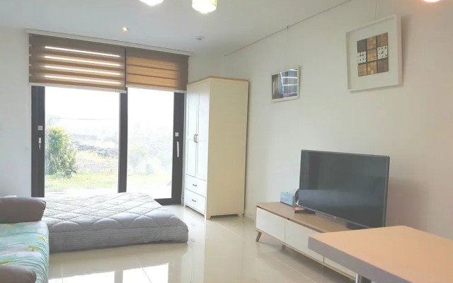 R.Loo House Seongsan