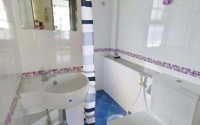 Moon Fox CaféInn Art & Gallery