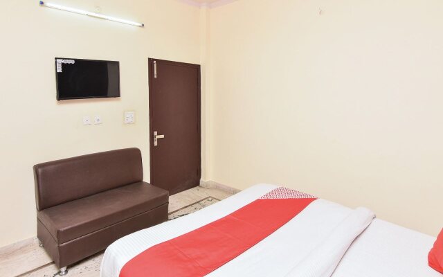 Jhirna Homes By OYO Rooms