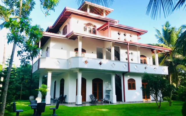 Villa Sureka