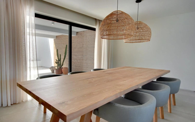 New! Villa Ocean Marina, heatable pool!