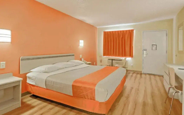 Motel 6 Maple Shade Township, NJ - Philadelphia - Mt Laurel