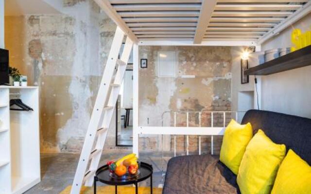 Shabby Chic Apartment  Freshly Furnished  Self Check-In