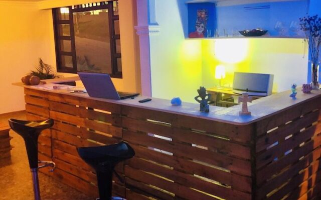 Green Door Boutique - Hostel