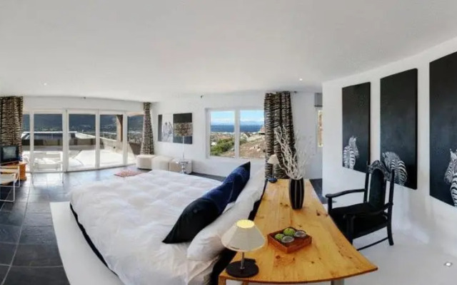 Afri Zola Guesthouse