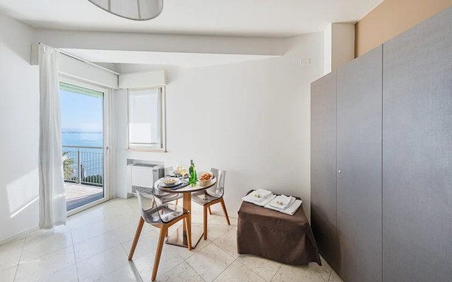 Residenza Miralago - 16 Domitilla - Locazione BK