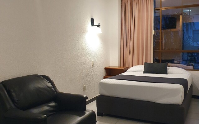 Estanza Hotel & Suites