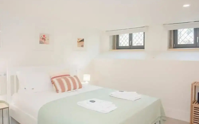 Liiiving in Porto - Haven Pool Apartment