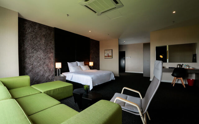 Lax Boutique Hotel