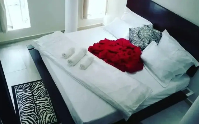 Commonlens Inn Hotel.