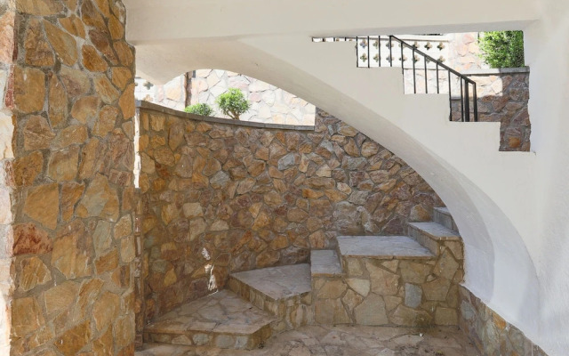 Elegant Villa in Roses With Private Swimming Pool