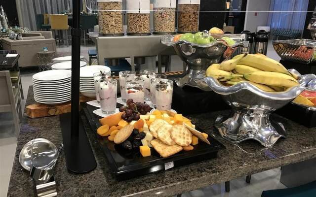 Hilton Garden Inn Wichita Downtown