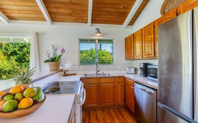 Hanalei Hideaway 2 Bedroom Home by RedAwning