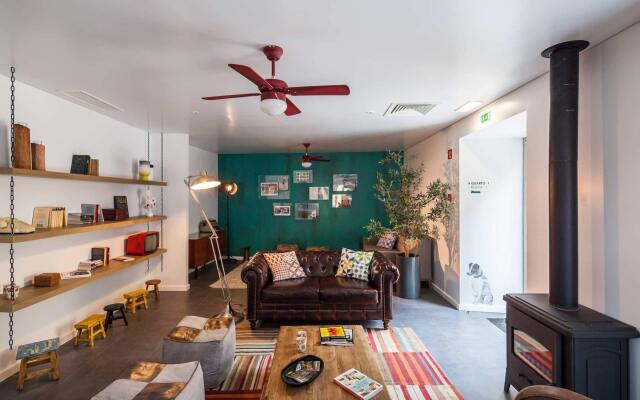 JOIVY Moon Hill Hostel