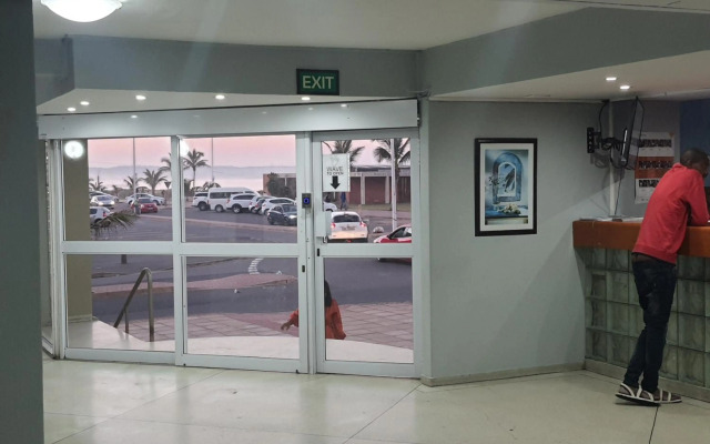 DURBAN BEACHFRONT - Tenbury 903