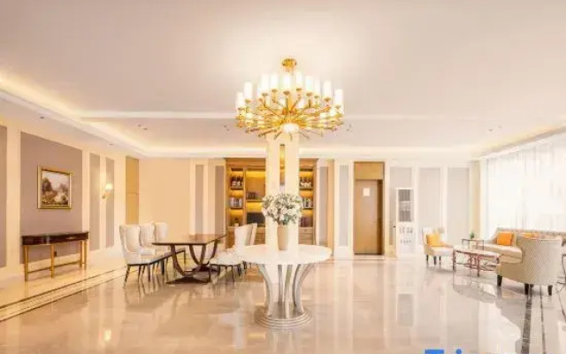 Vienna Hotel Hebi Qi County Yunmeng Avenue