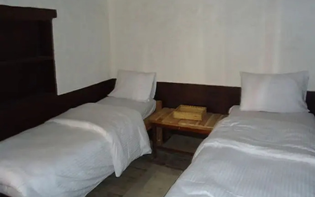 Red House Lodge