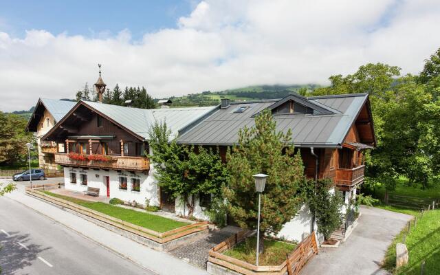 Sunlit Apartment near Ski Area in Mittersill