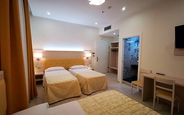 Отель Metropoli