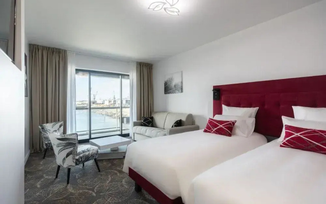 Hôtel Barracuda & Spa, Centre Port, pieds dans l'eau, vue mer