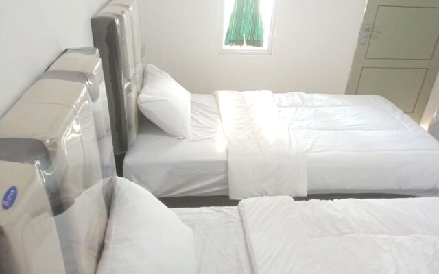 OYO 93100 Harapan Homestay SyariahNearDamai Langgeng Park
