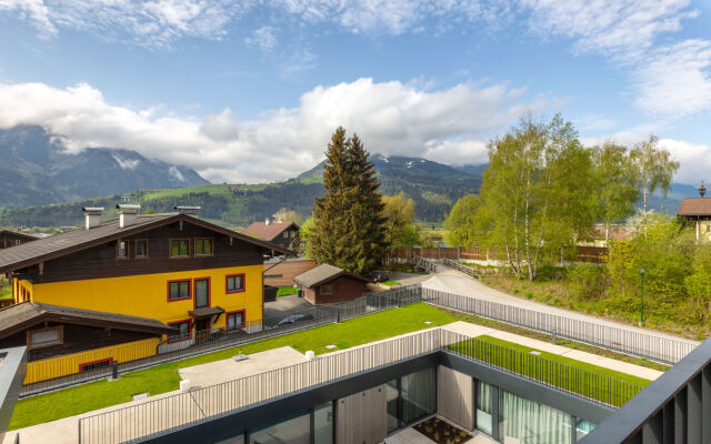 Emma Deluxe Aparthotel