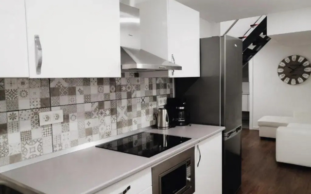 BIOMA Modern & Minimalist Apartment