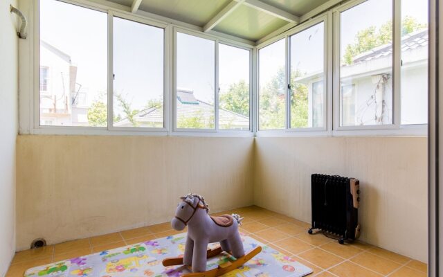 Cambridge Villa with 5 BRs