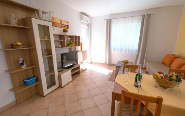 Apartments Mladenka