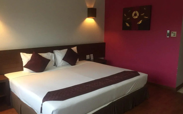 The Ligor City Hotel