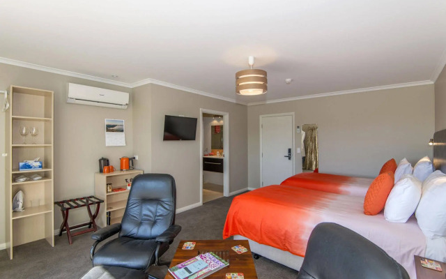 Ribbonwood Country House