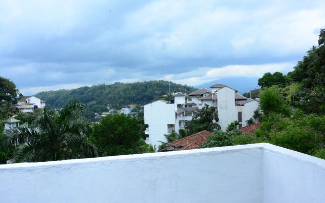 Forest Villa Hotel