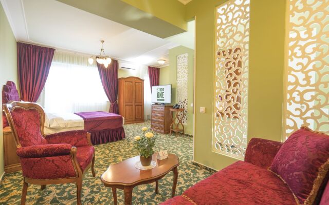 Studio One Accommodation Suites