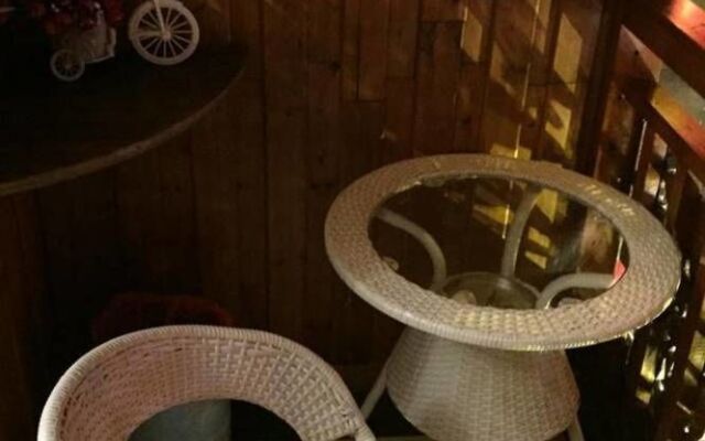 Yijian River View Guesthouse